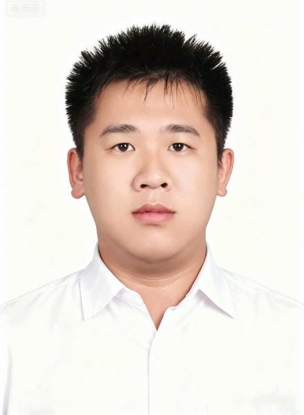 李卓健